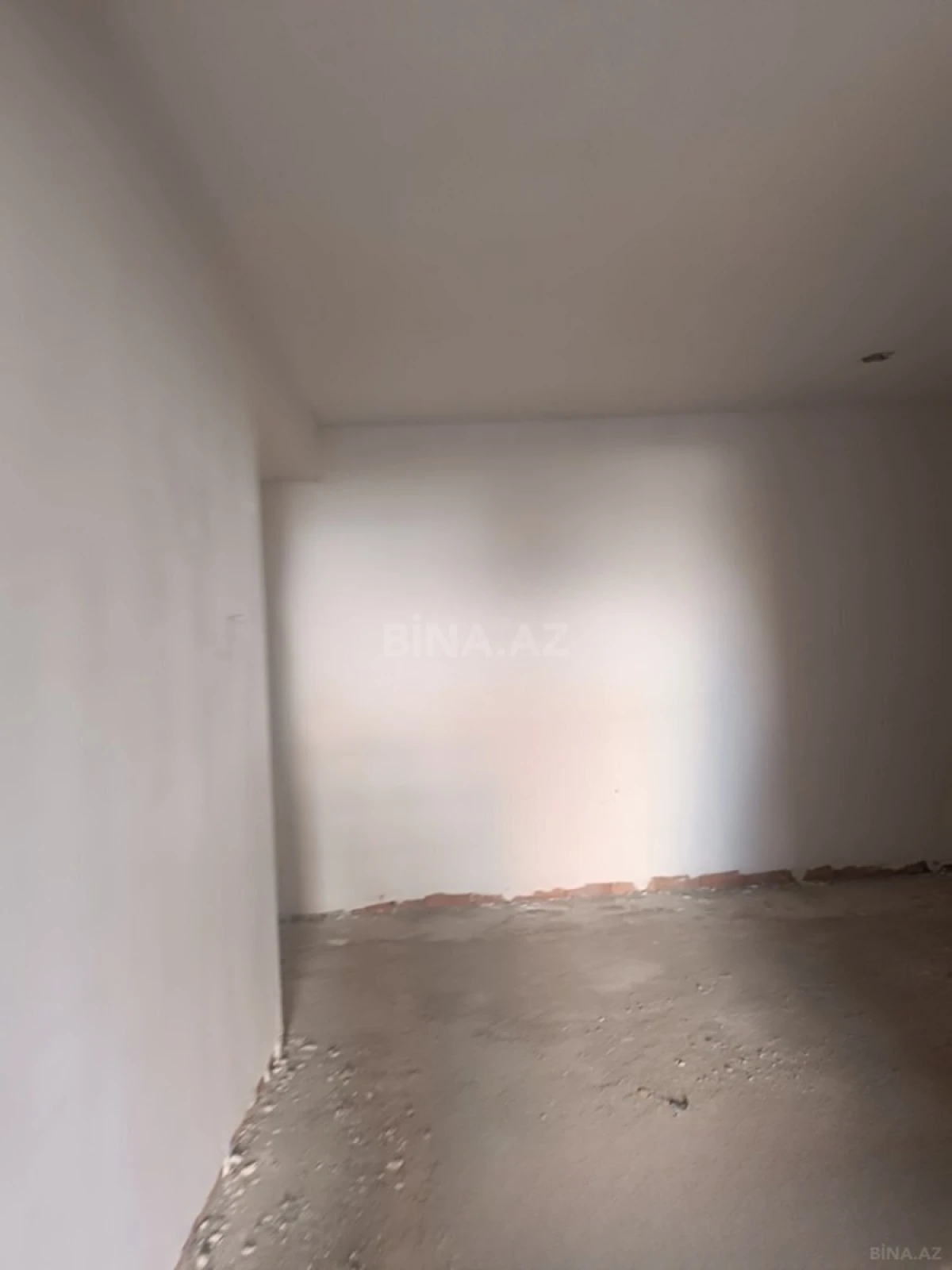 Satılır 2 otaqlı mənzil 85 m²