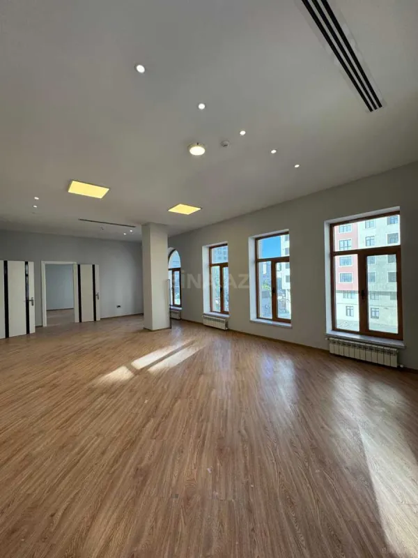 Kirayə verilir 4 otaqlı ofis 175 m²