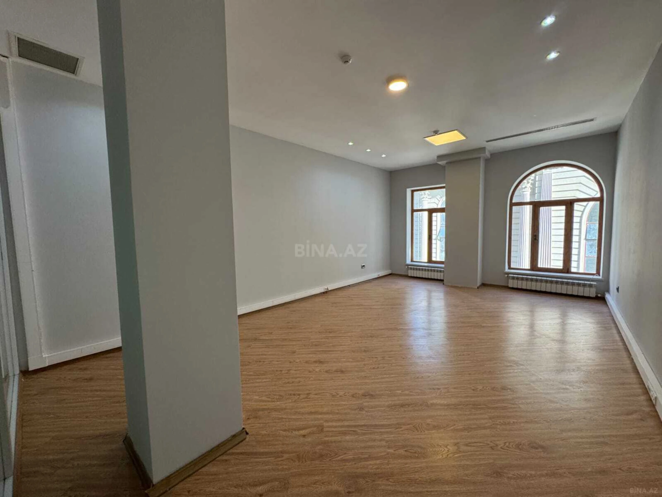 Kirayə verilir 4 otaqlı ofis 175 m²
