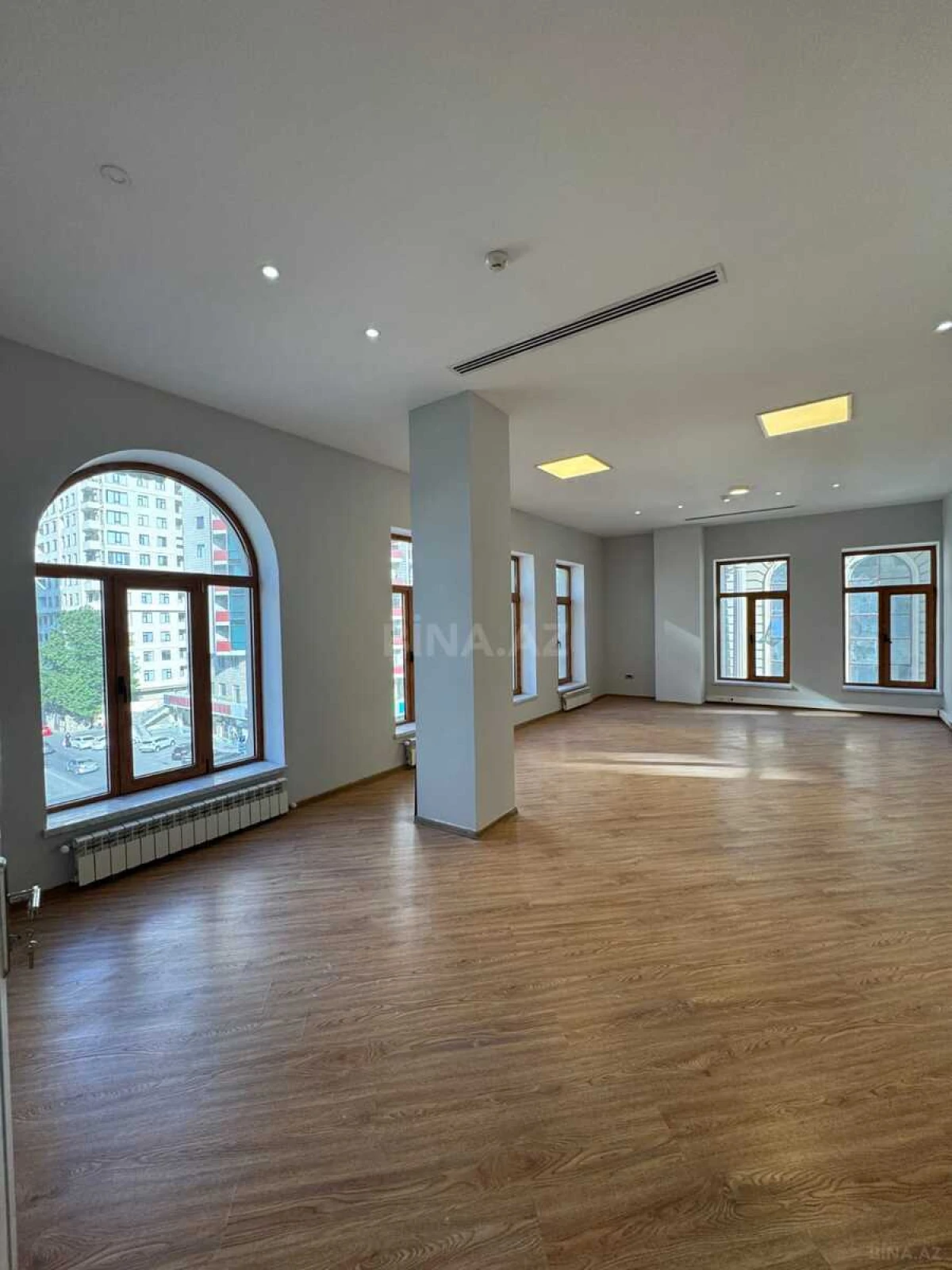 Kirayə verilir 4 otaqlı ofis 175 m²