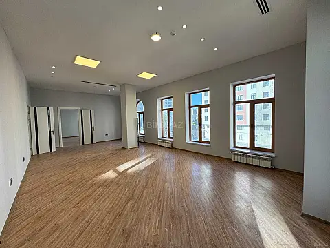 Kirayə verilir 4 otaqlı ofis 175 m² — Bakı 4 otaq 175.00 m²