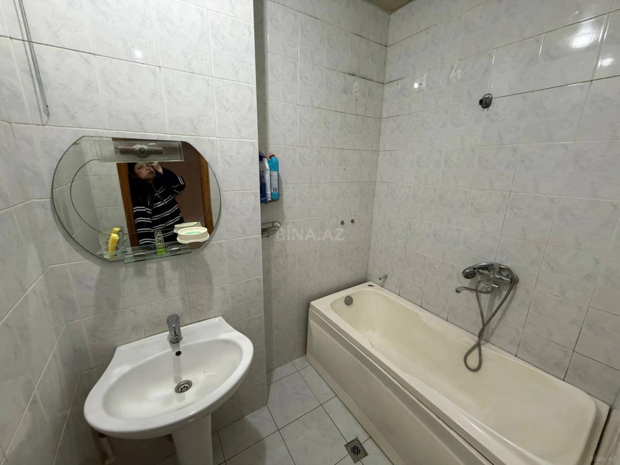 Kirayə verilir 3 otaqlı mənzil 90 m²