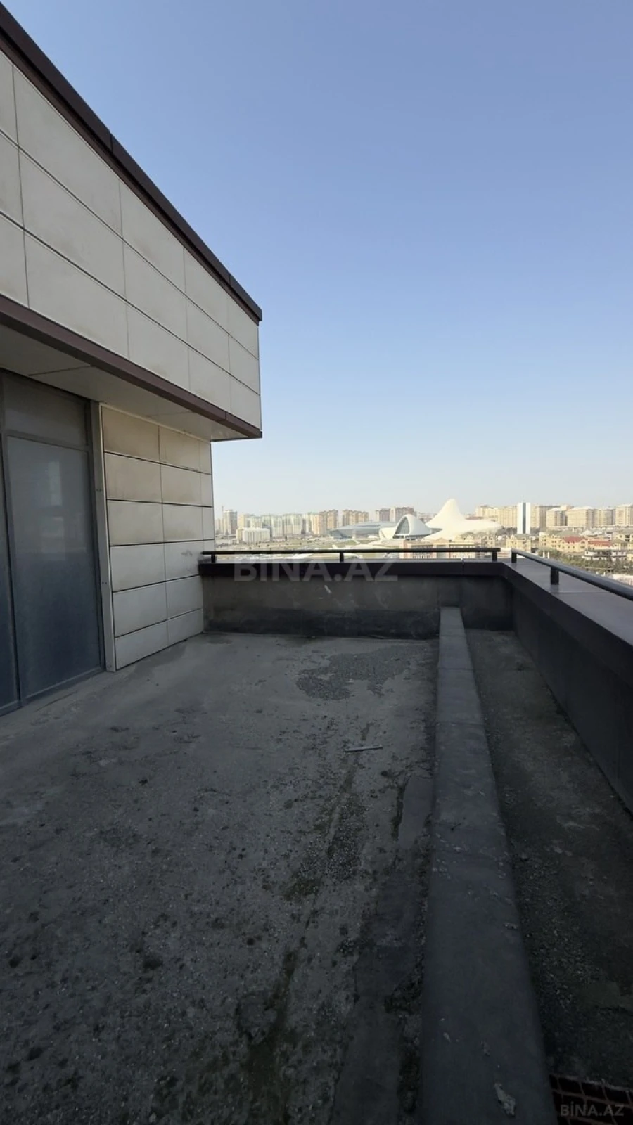 Satılır 3 otaqlı mənzil 198.4 m²