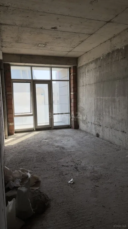 Satılır 3 otaqlı mənzil 198.4 m²