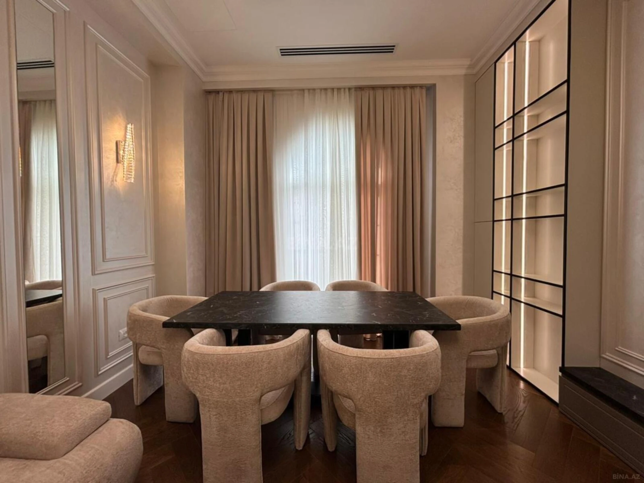 Kirayə verilir 3 otaqlı mənzil 135 m²