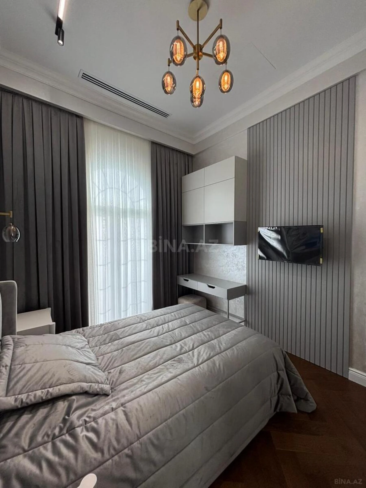 Kirayə verilir 3 otaqlı mənzil 135 m²