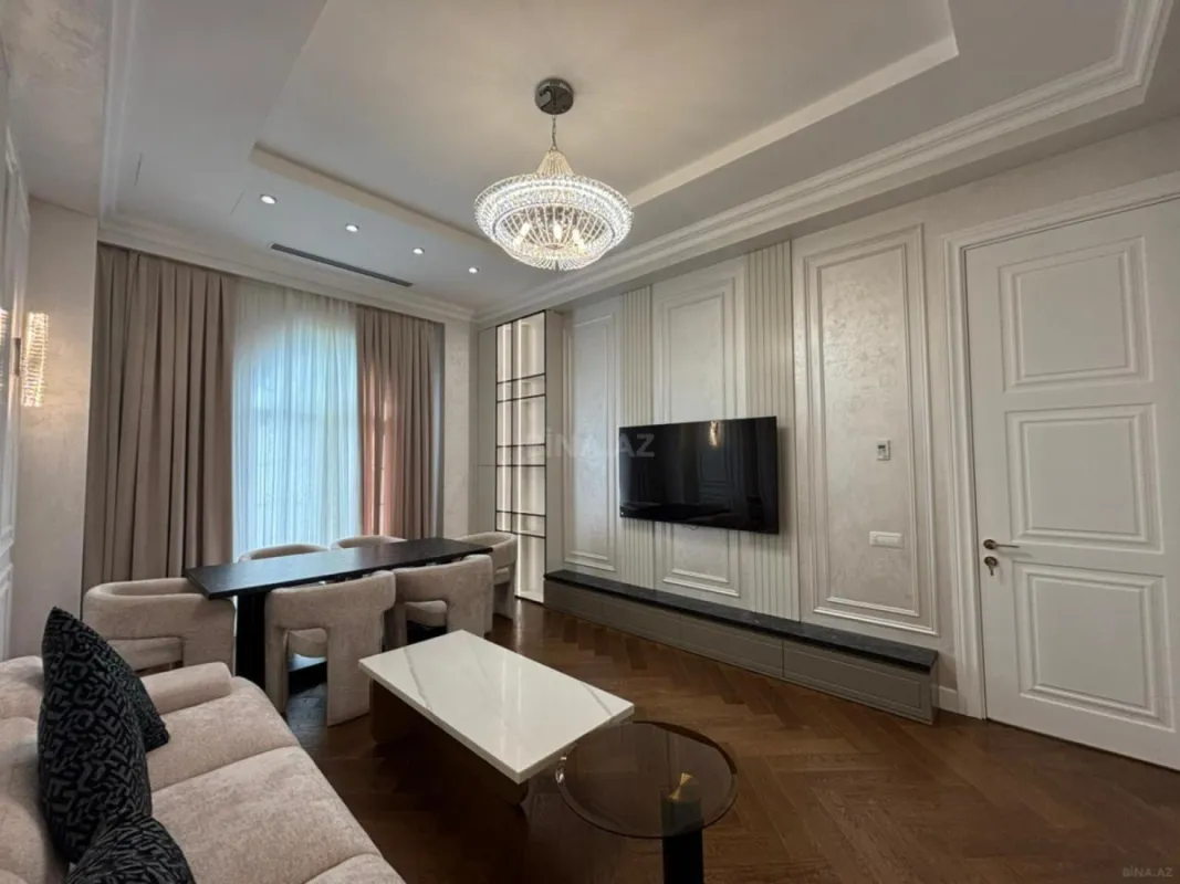Kirayə verilir 3 otaqlı mənzil 135 m²