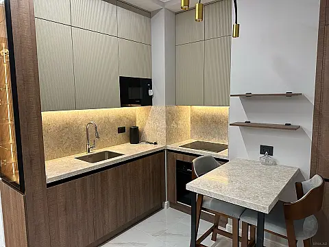 Kirayə verilir 2 otaqlı mənzil 66 m²