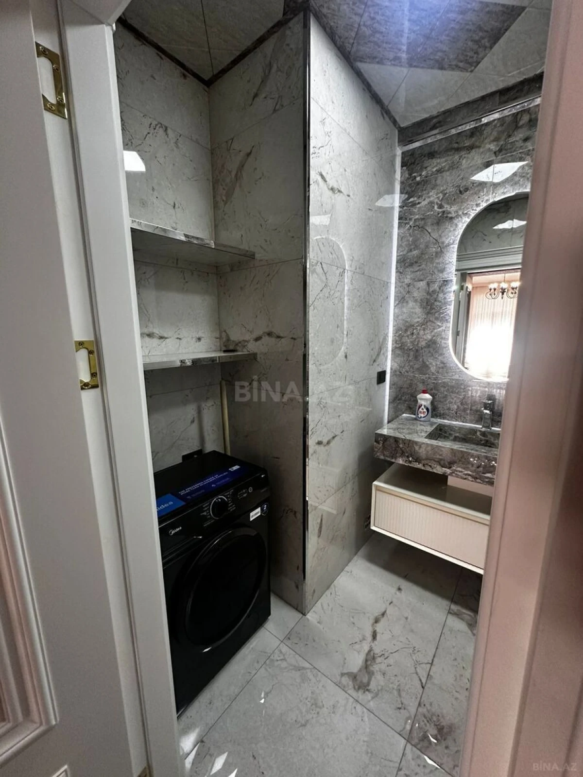 Kirayə verilir 3 otaqlı mənzil 140.2 m²