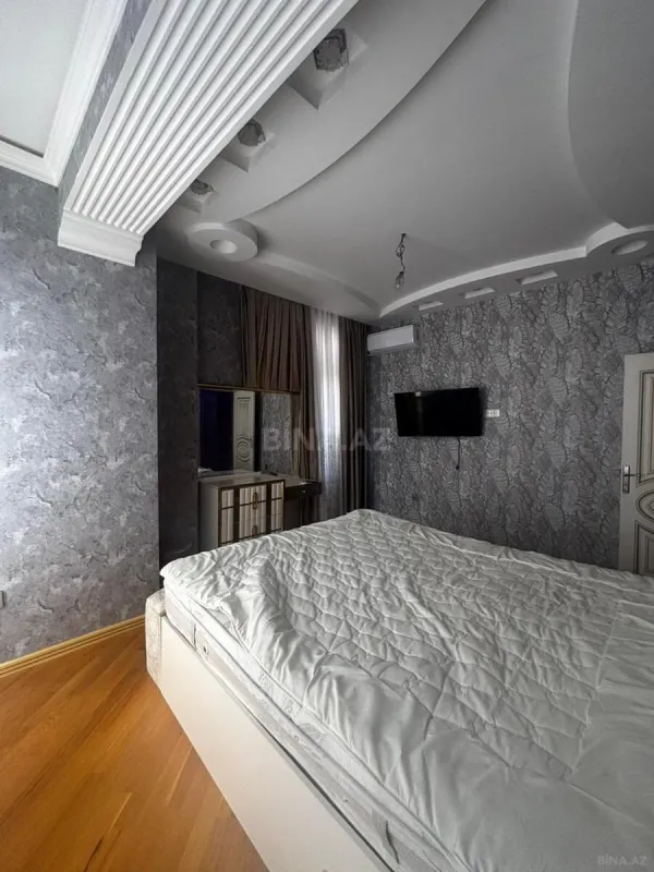 Kirayə verilir 3 otaqlı mənzil 145 m²