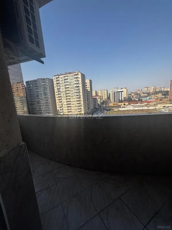 Kirayə verilir 3 otaqlı mənzil 145 m²