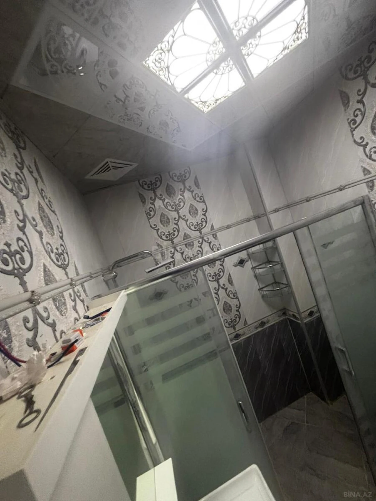 Kirayə verilir 3 otaqlı mənzil 145 m²