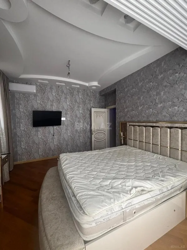 Kirayə verilir 3 otaqlı mənzil 145 m²