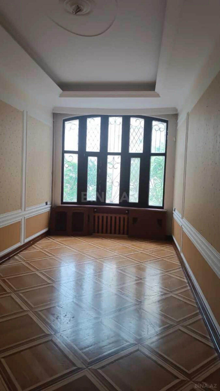 Satılır 8 otaqlı həyət evi 800 m²