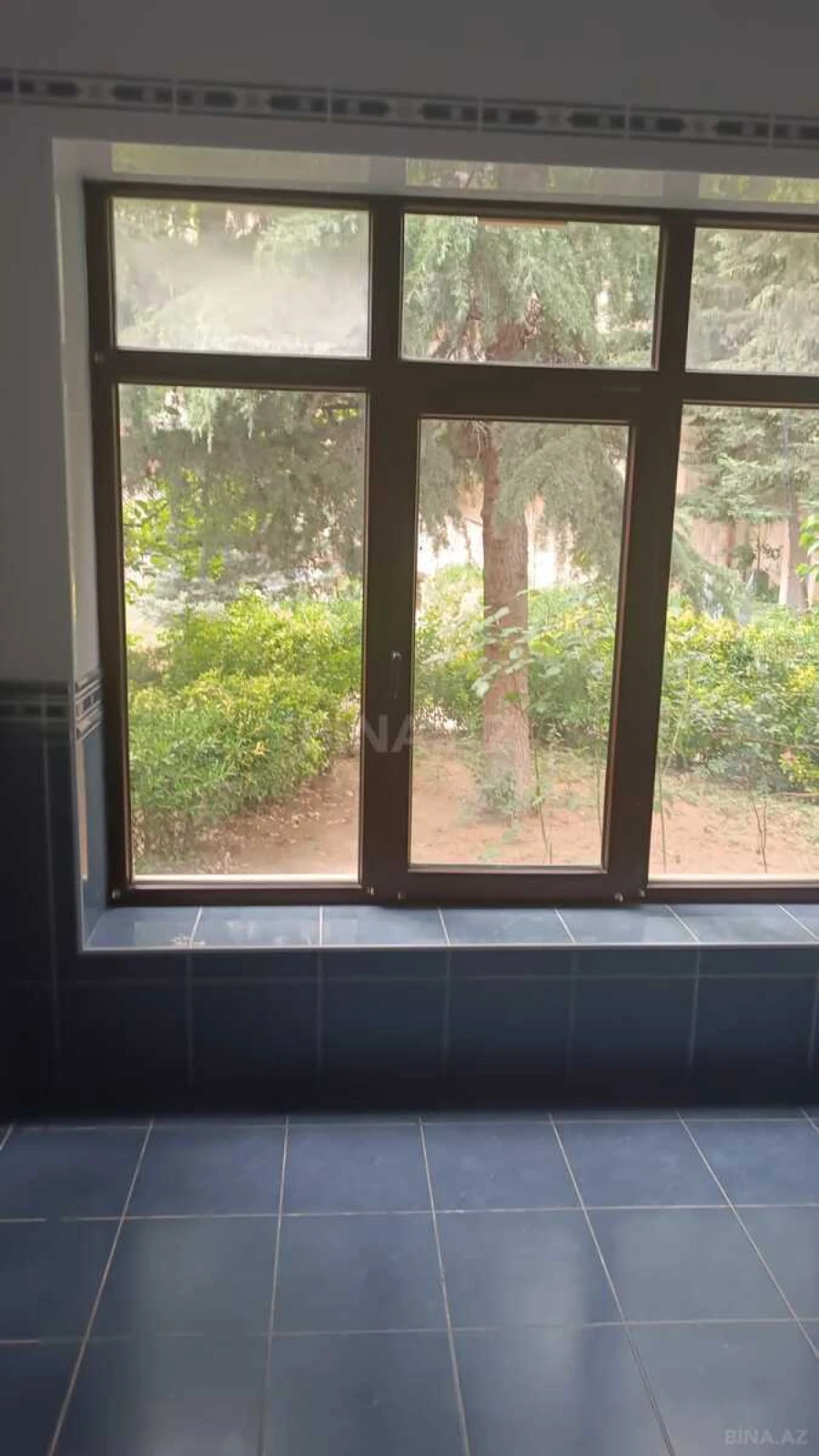 Satılır 8 otaqlı həyət evi 800 m²