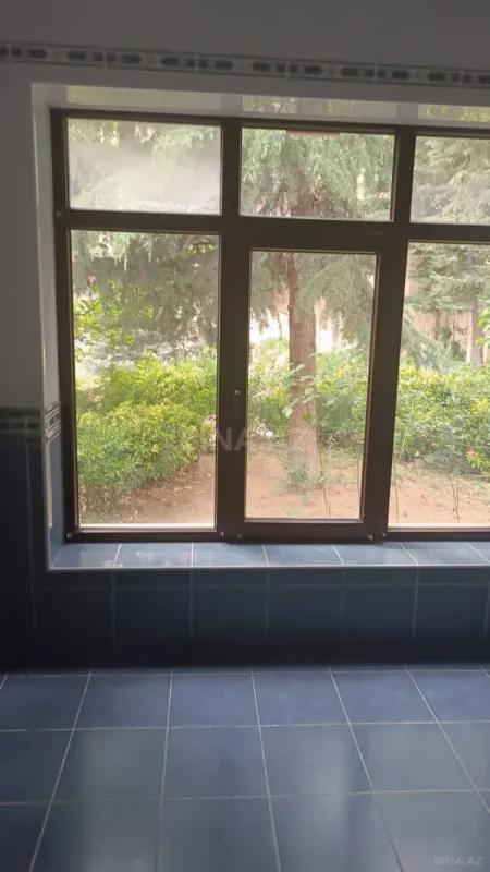 Satılır 8 otaqlı həyət evi 800 m²