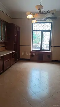 Satılır 8 otaqlı həyət evi 800 m²