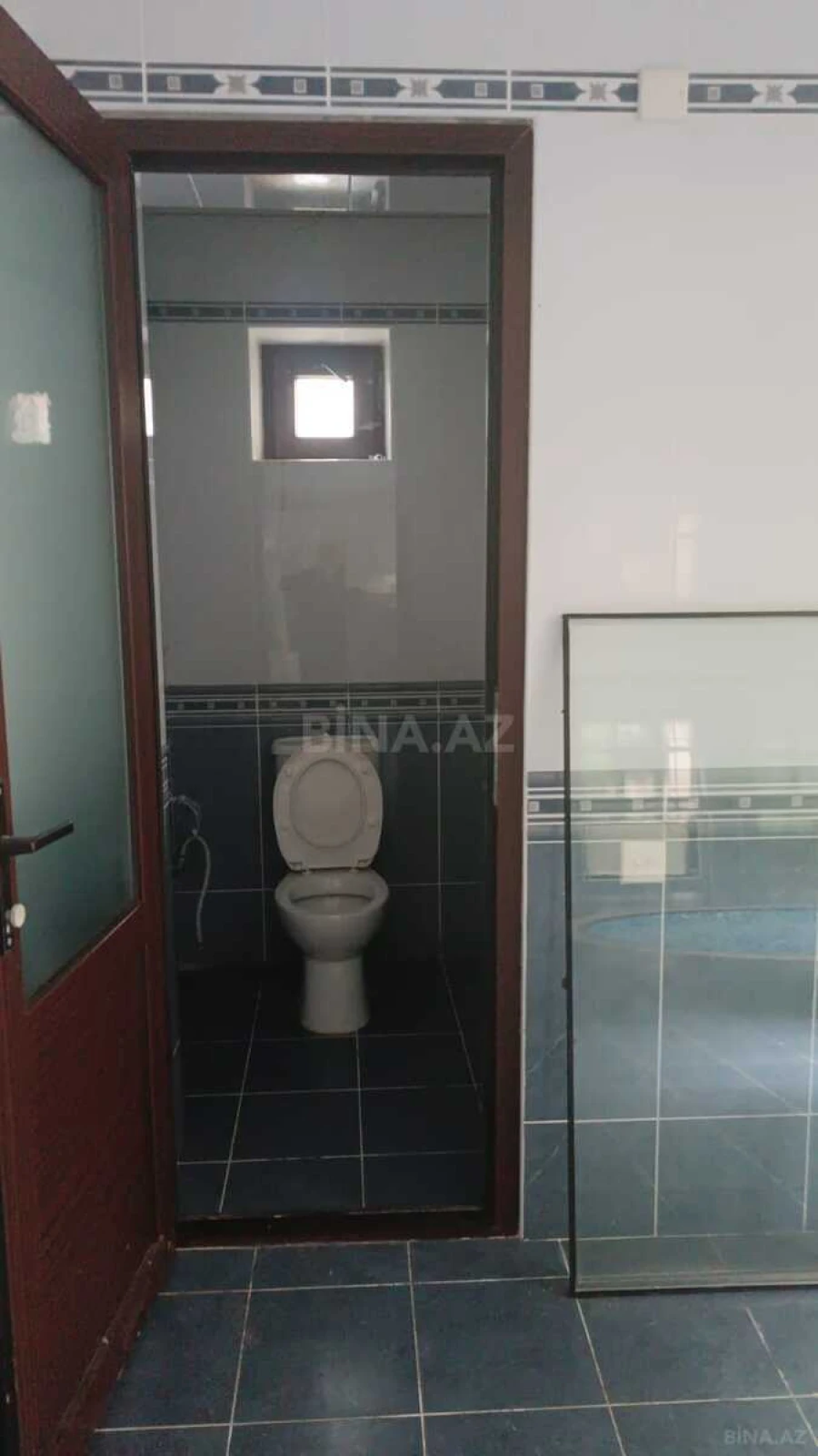 Satılır 8 otaqlı həyət evi 800 m²