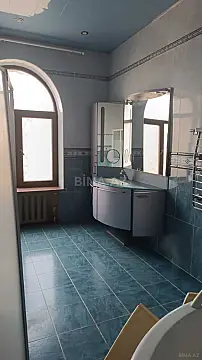 Satılır 8 otaqlı həyət evi 800 m²