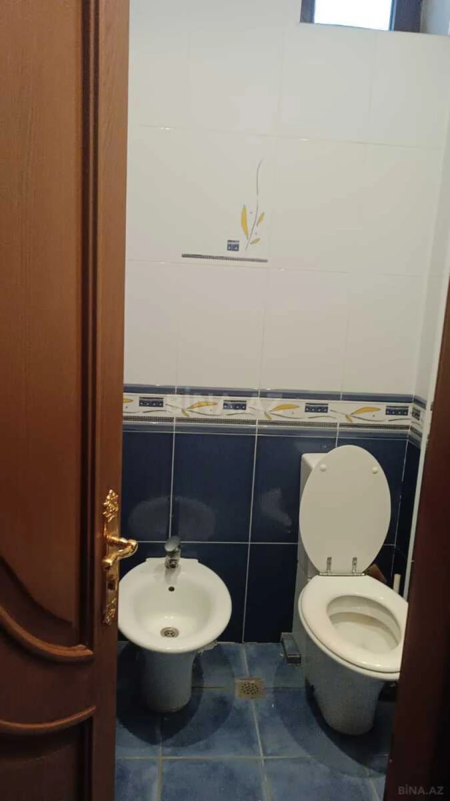 Satılır 8 otaqlı həyət evi 800 m²