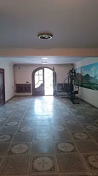 Satılır 8 otaqlı həyət evi 800 m²