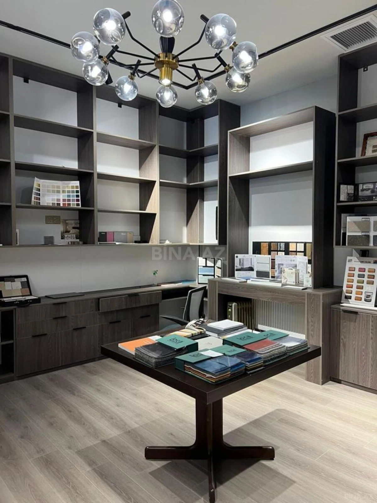 Kirayə verilir 10 otaqlı ofis 1200 m²