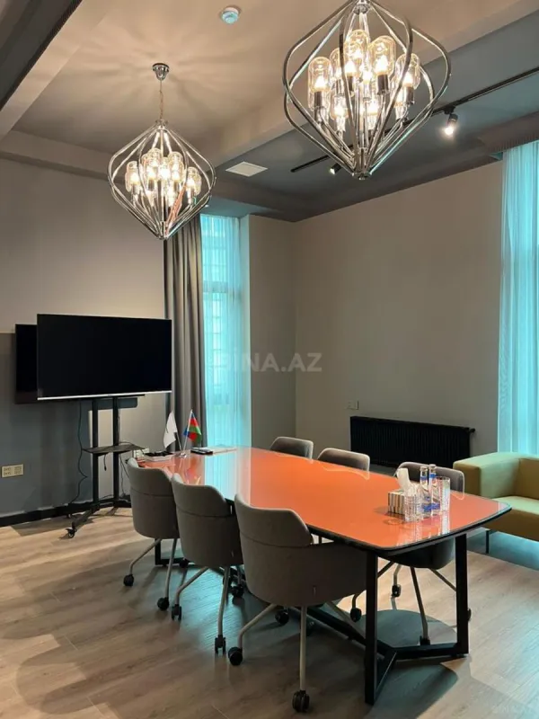 Kirayə verilir 10 otaqlı ofis 1200 m²