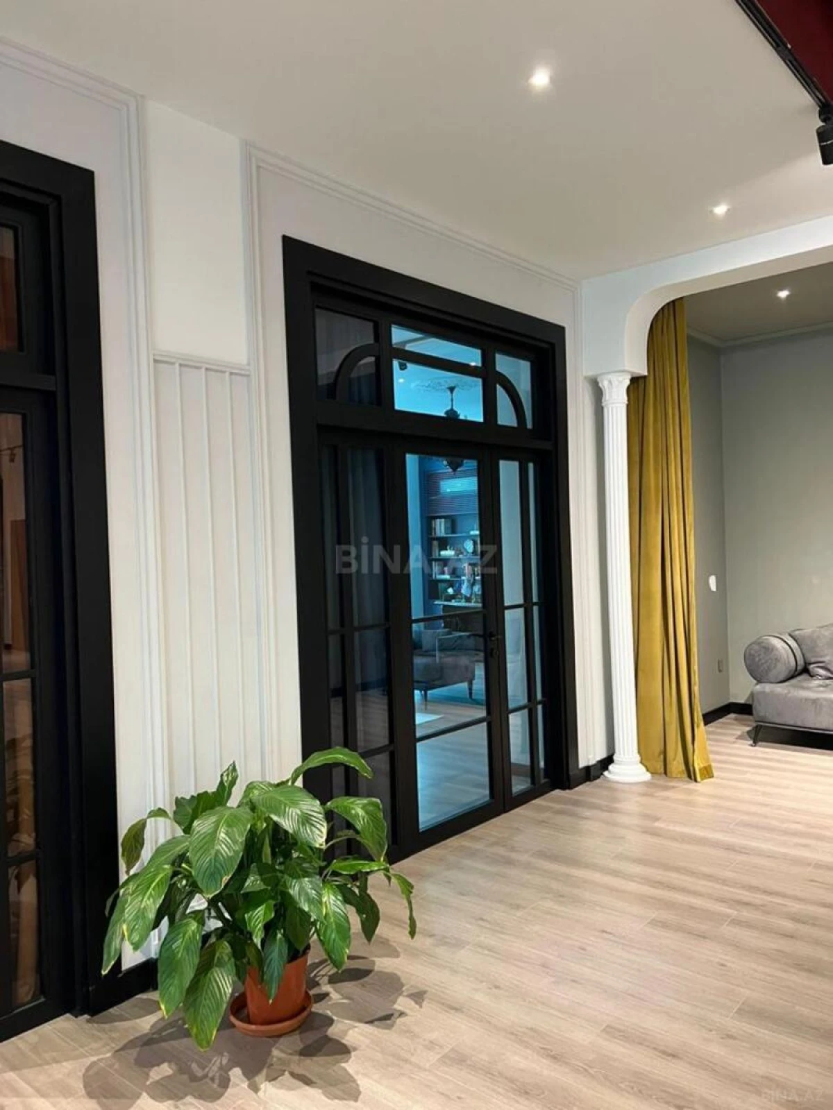 Kirayə verilir 10 otaqlı ofis 1200 m²