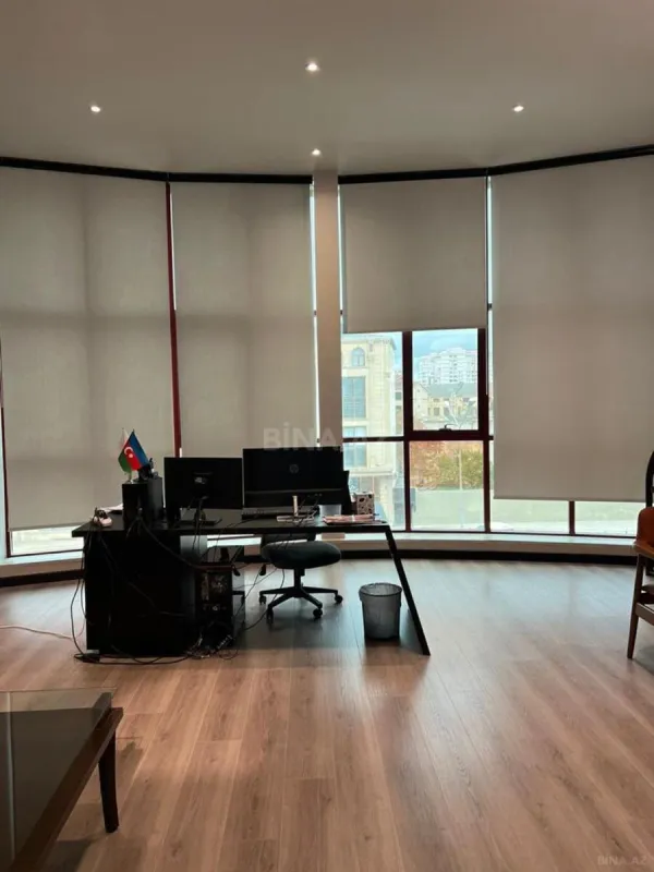 Kirayə verilir 10 otaqlı ofis 1200 m²