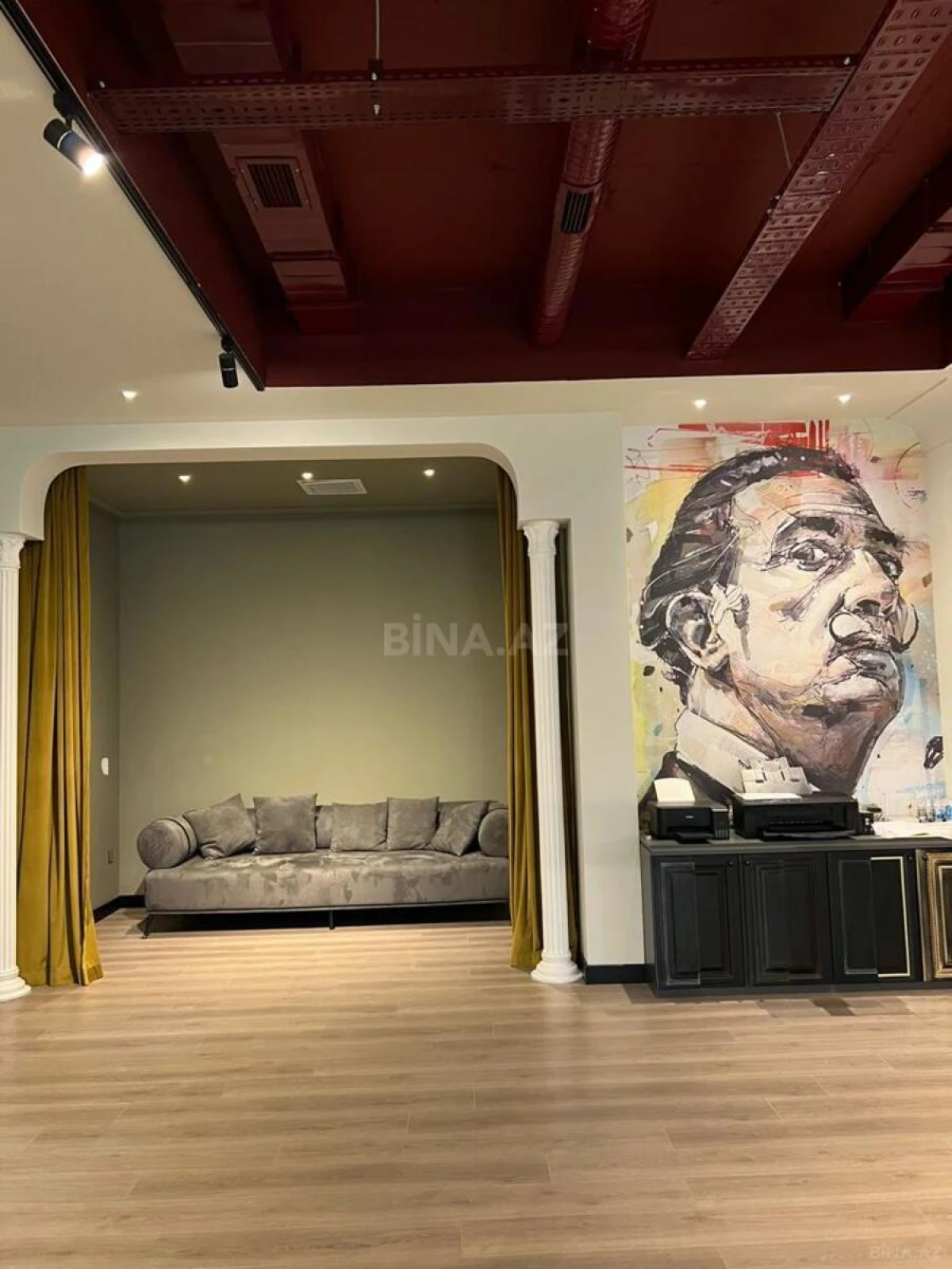 Kirayə verilir 10 otaqlı ofis 1200 m²