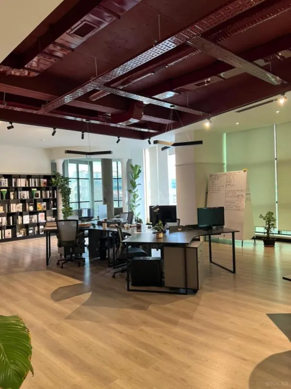 Kirayə verilir 10 otaqlı ofis 1200 m²