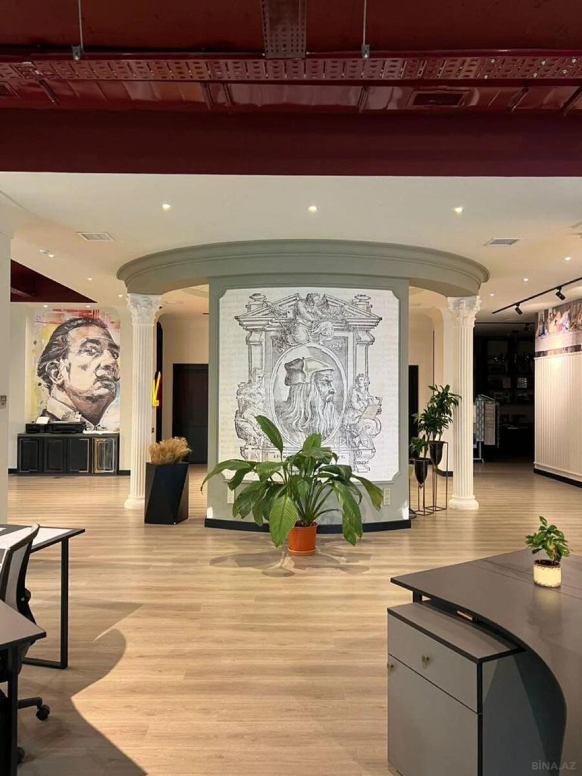 Kirayə verilir 10 otaqlı ofis 1200 m²