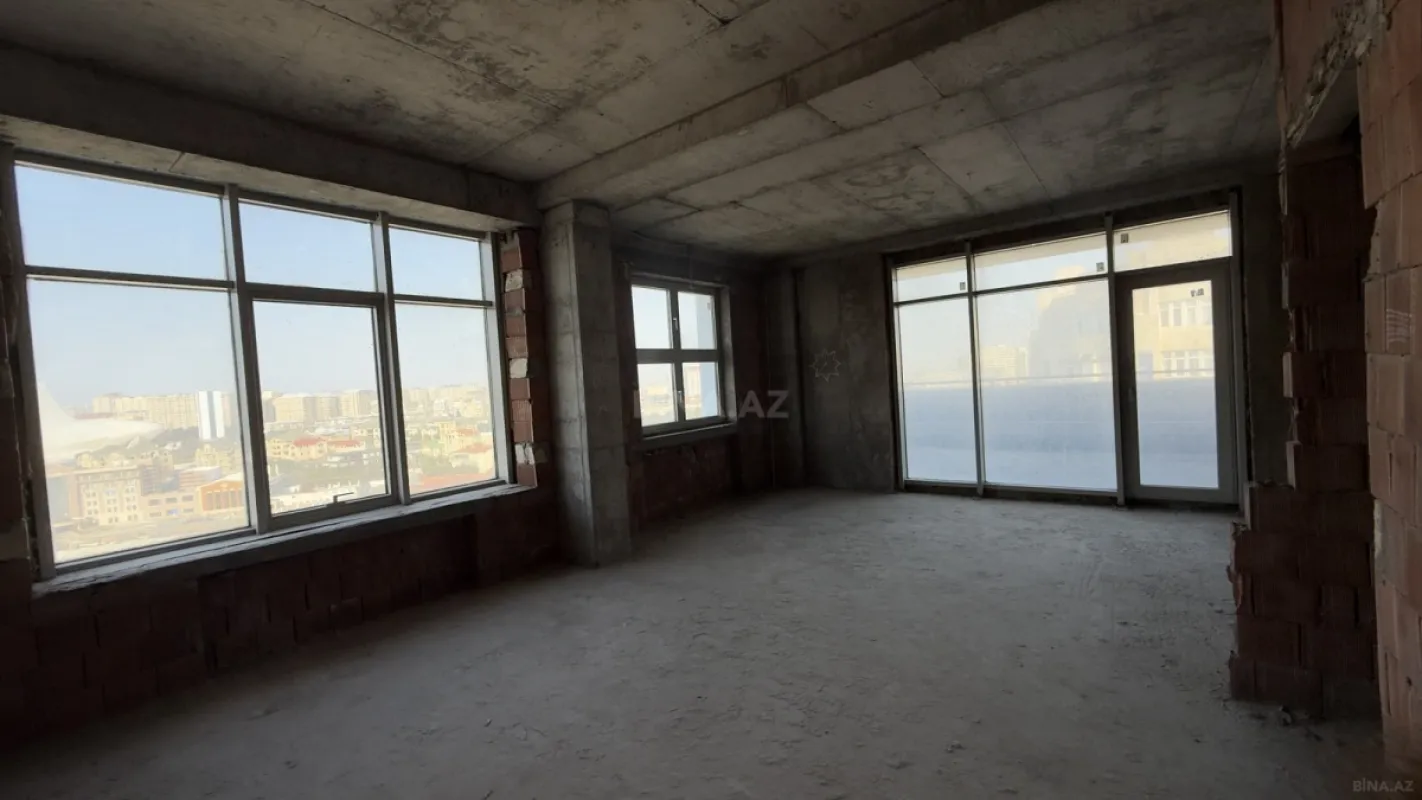 Satılır 3 otaqlı mənzil 164 m²