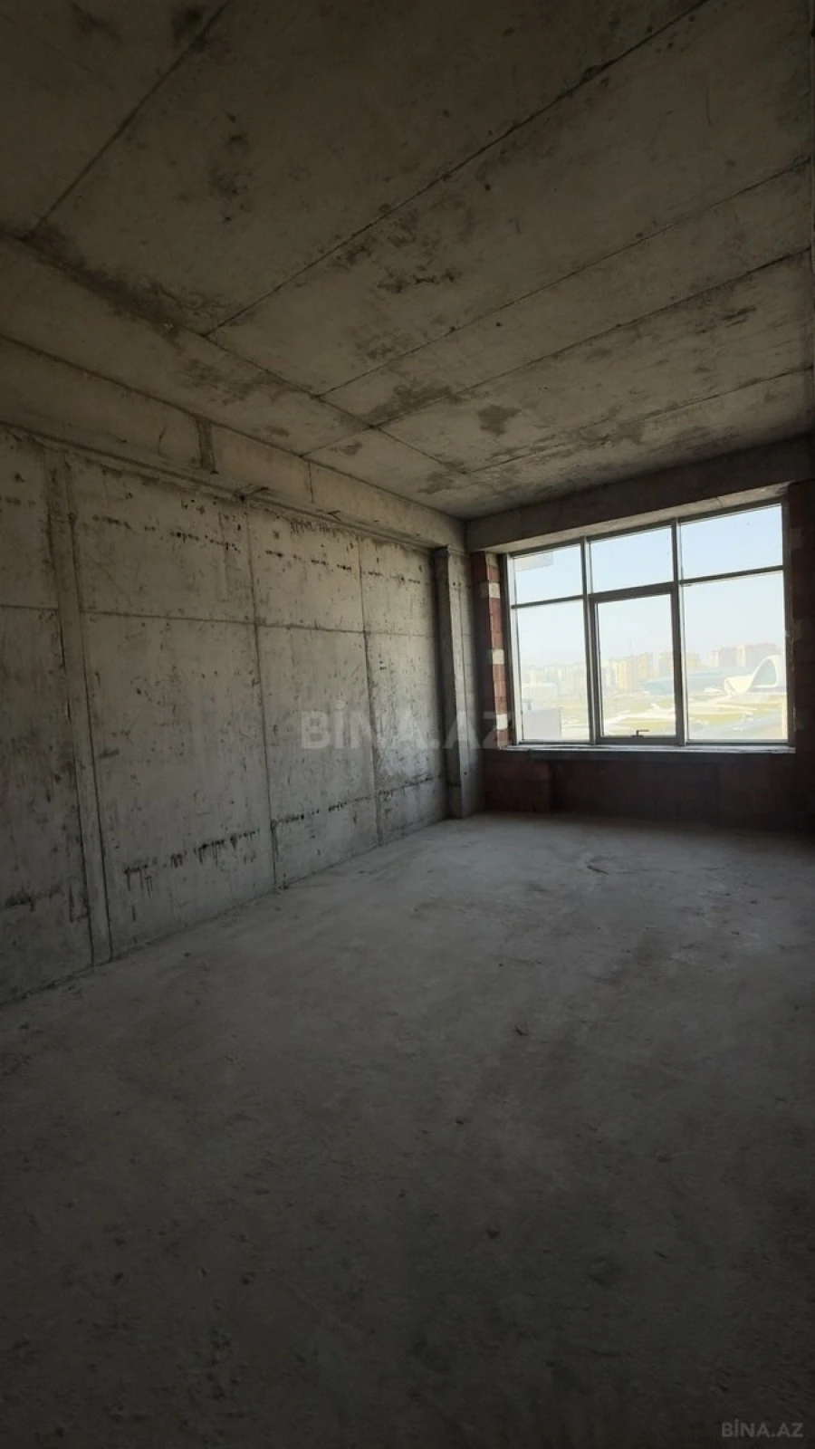 Satılır 3 otaqlı mənzil 164 m²