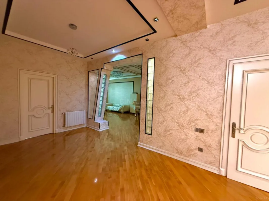 Kirayə verilir 4 otaqlı mənzil 255 m²