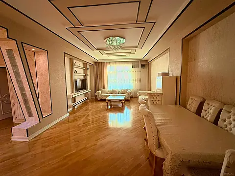 Kirayə verilir 4 otaqlı mənzil 255 m²