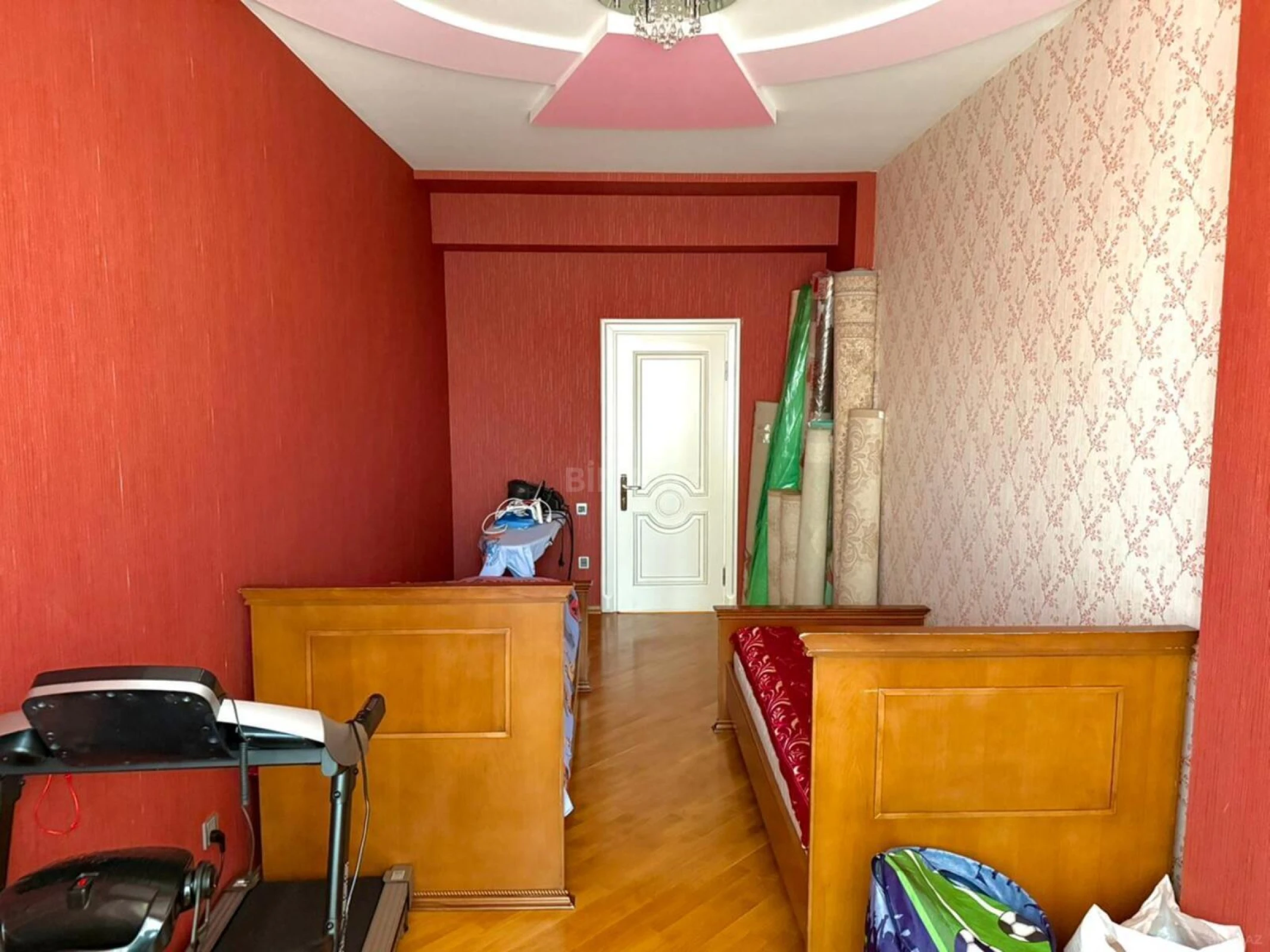 Kirayə verilir 4 otaqlı mənzil 255 m²