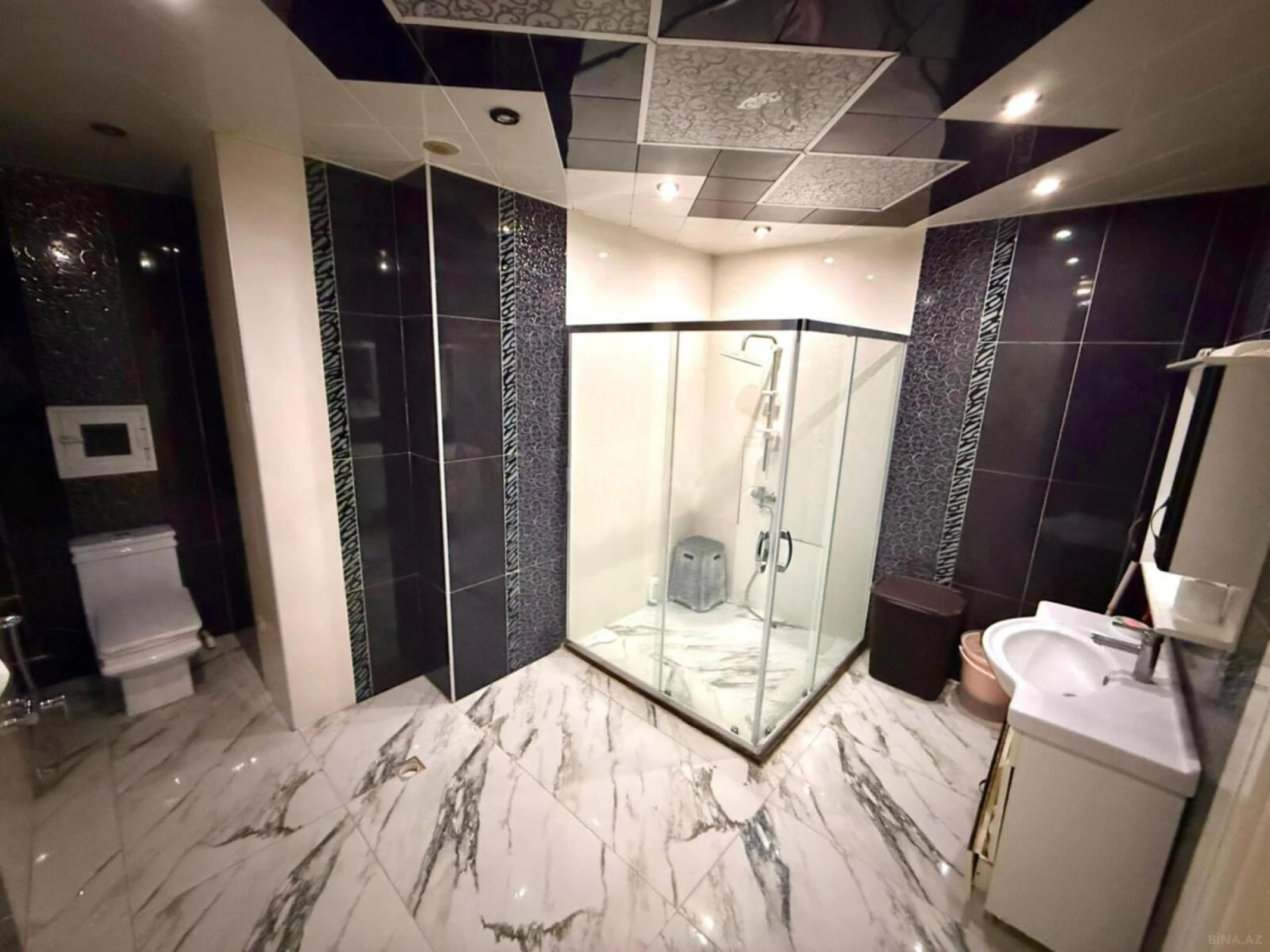 Kirayə verilir 4 otaqlı mənzil 255 m²