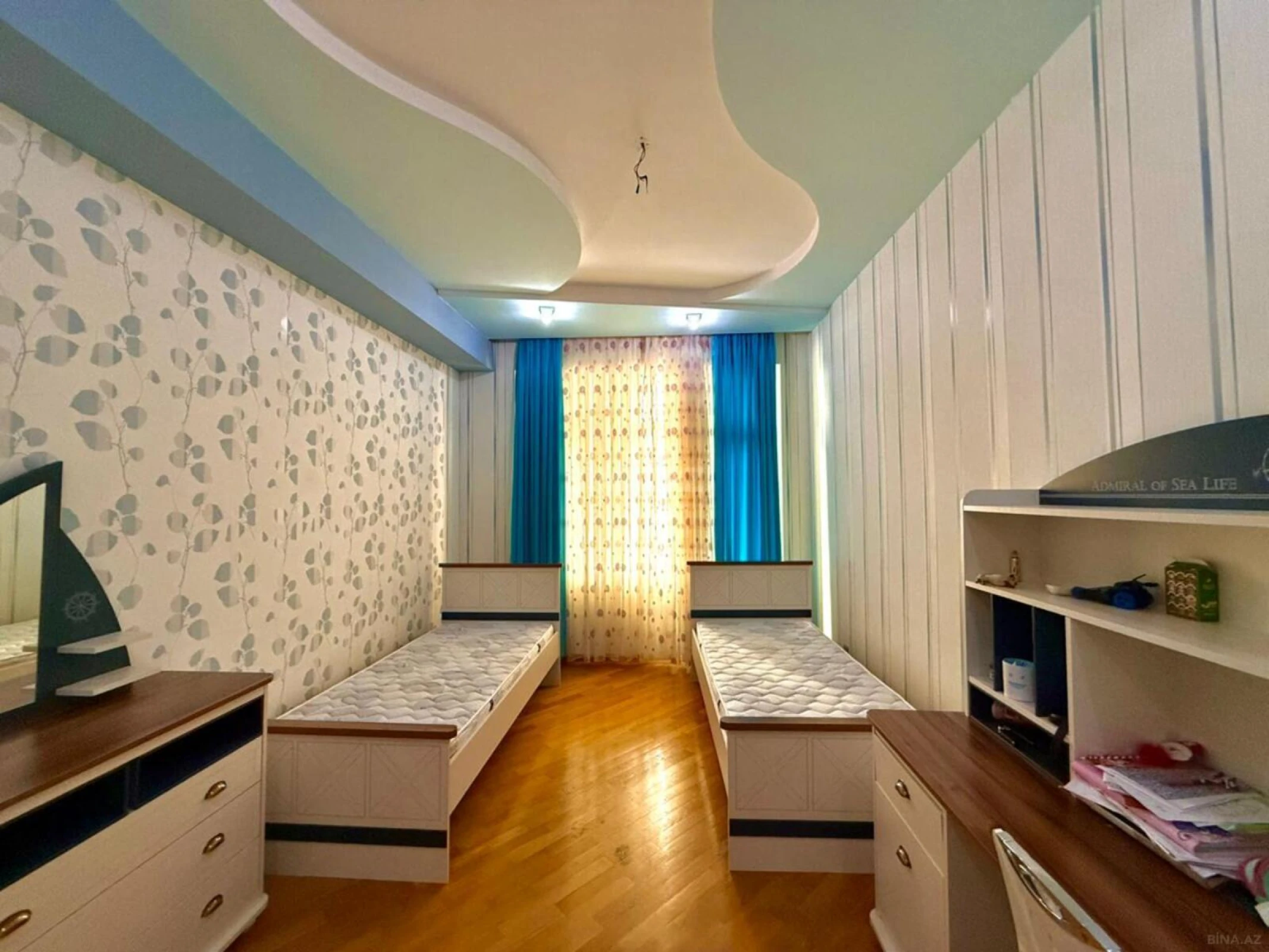 Kirayə verilir 4 otaqlı mənzil 255 m²