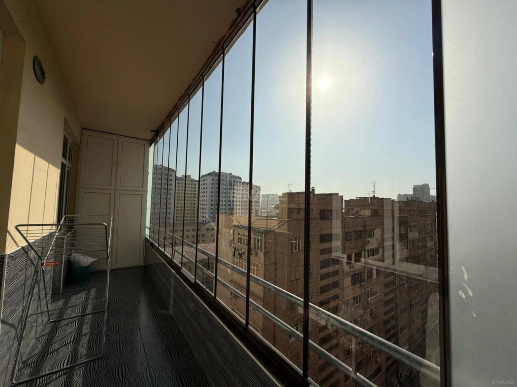 Kirayə verilir 4 otaqlı mənzil 255 m²