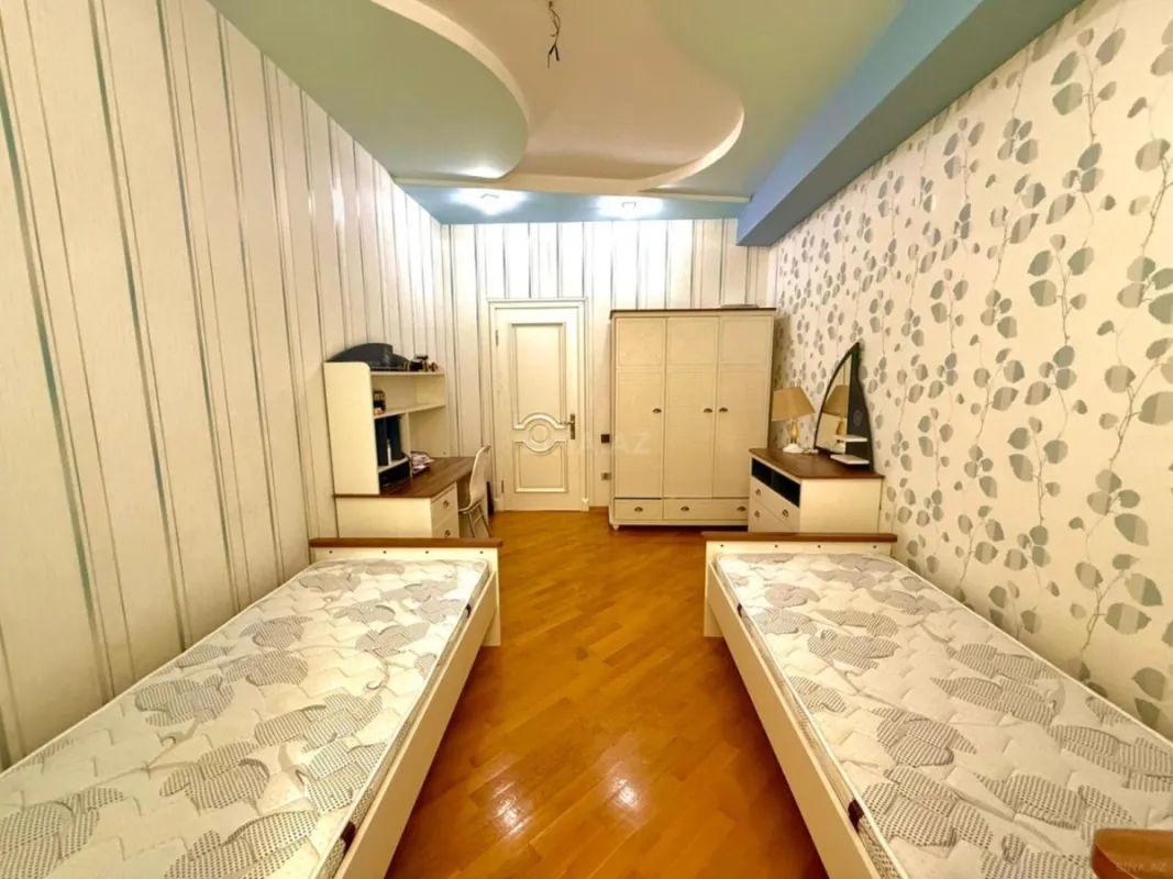 Kirayə verilir 4 otaqlı mənzil 255 m²