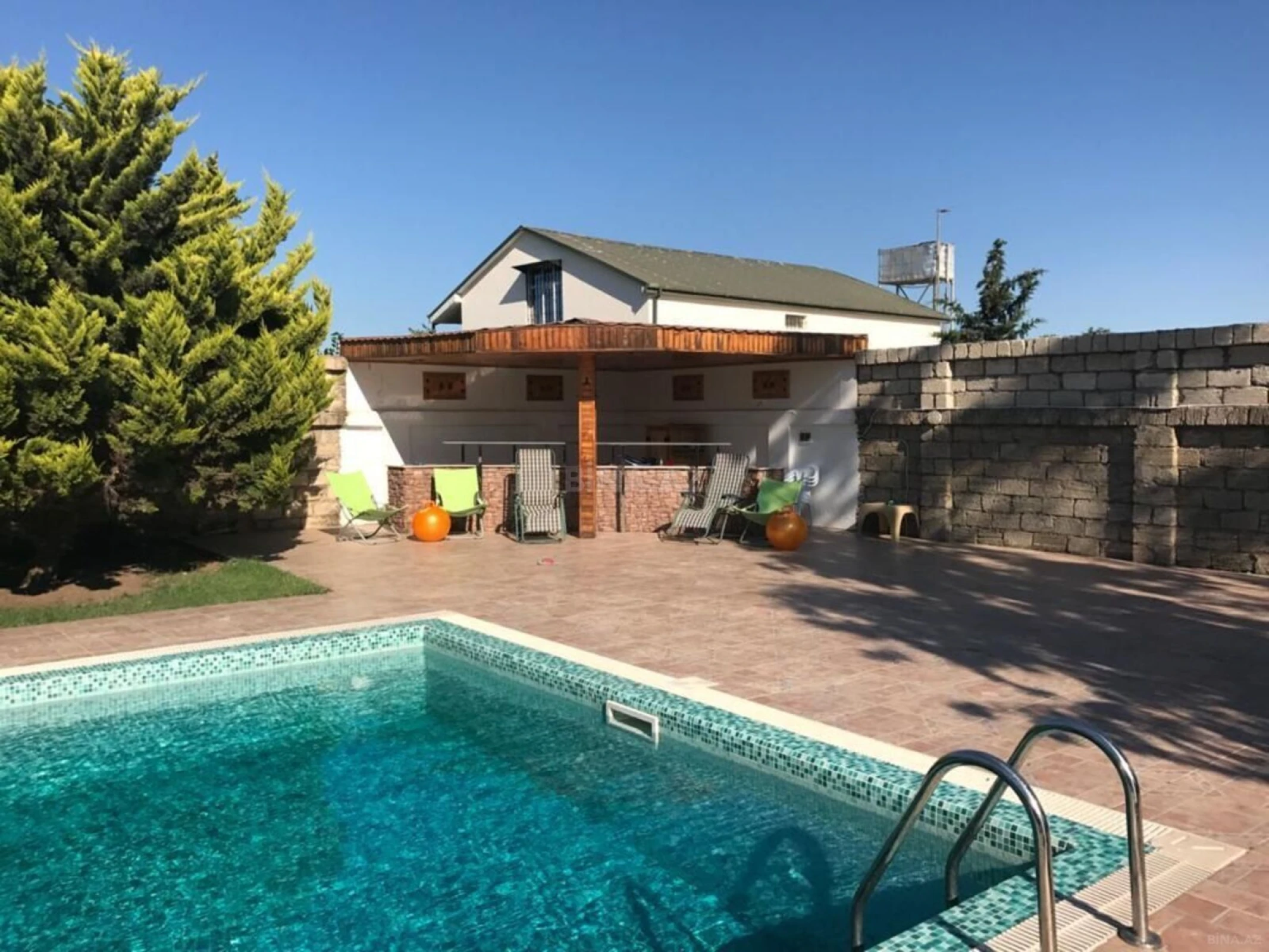 Kirayə verilir 5 otaqlı həyət evi 360 m²