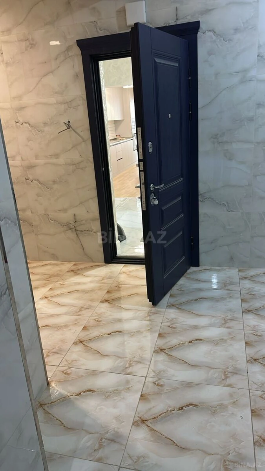 Kirayə verilir 2 otaqlı mənzil 75 m²