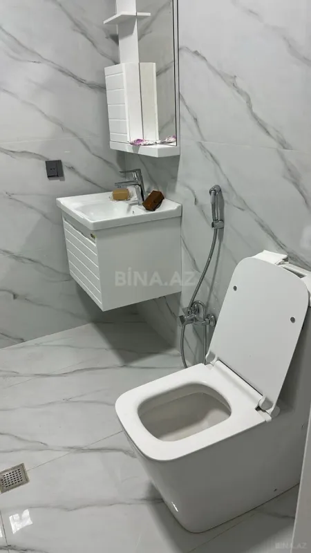 Kirayə verilir 2 otaqlı mənzil 75 m²