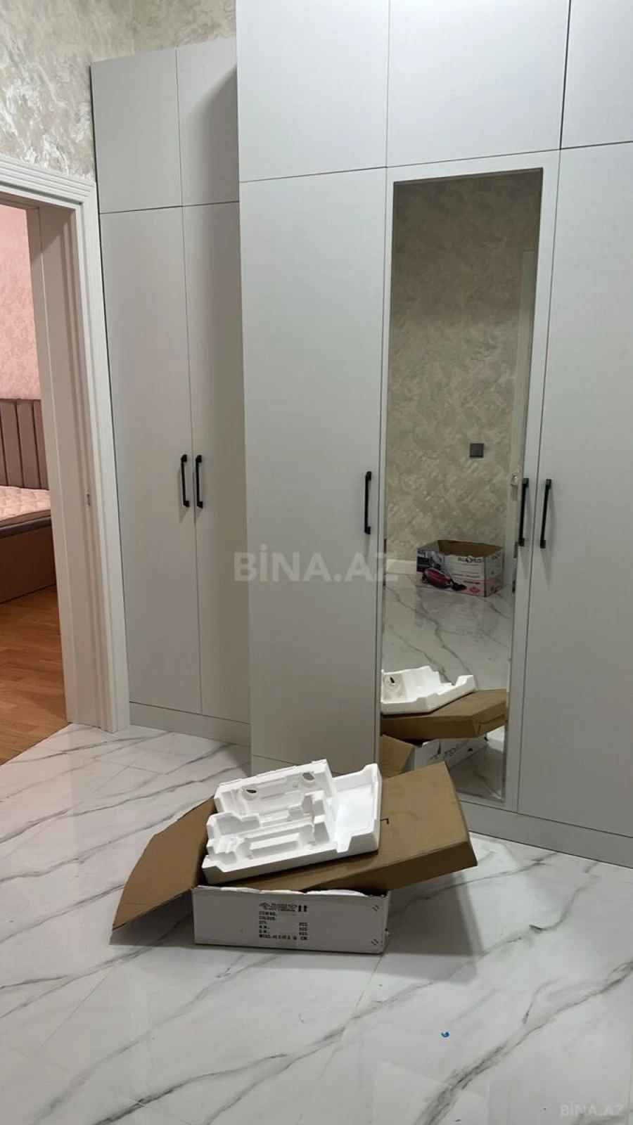 Kirayə verilir 2 otaqlı mənzil 75 m²