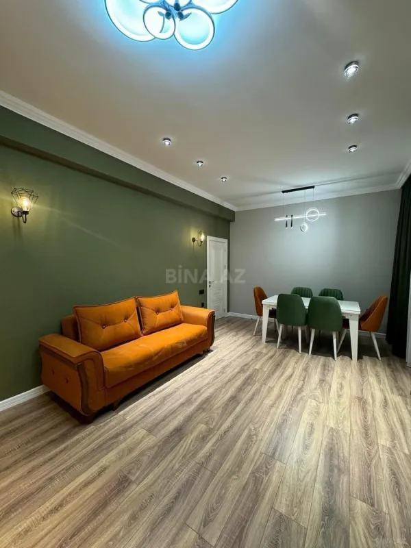 Kirayə verilir 2 otaqlı mənzil 75 m²