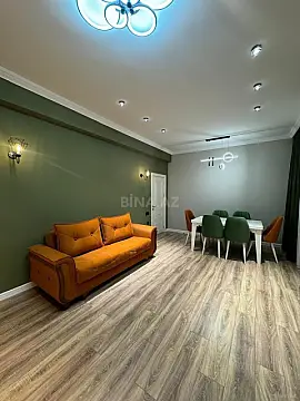 Kirayə verilir 2 otaqlı mənzil 75 m²