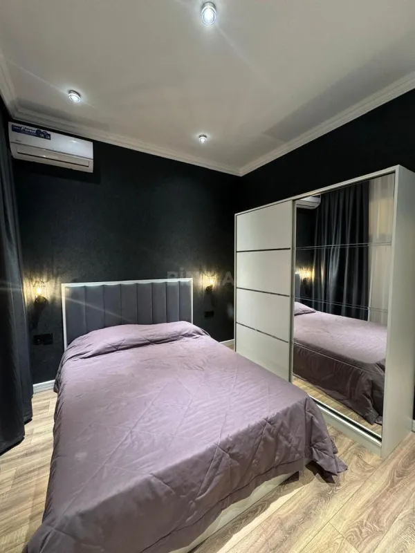 Kirayə verilir 2 otaqlı mənzil 75 m²