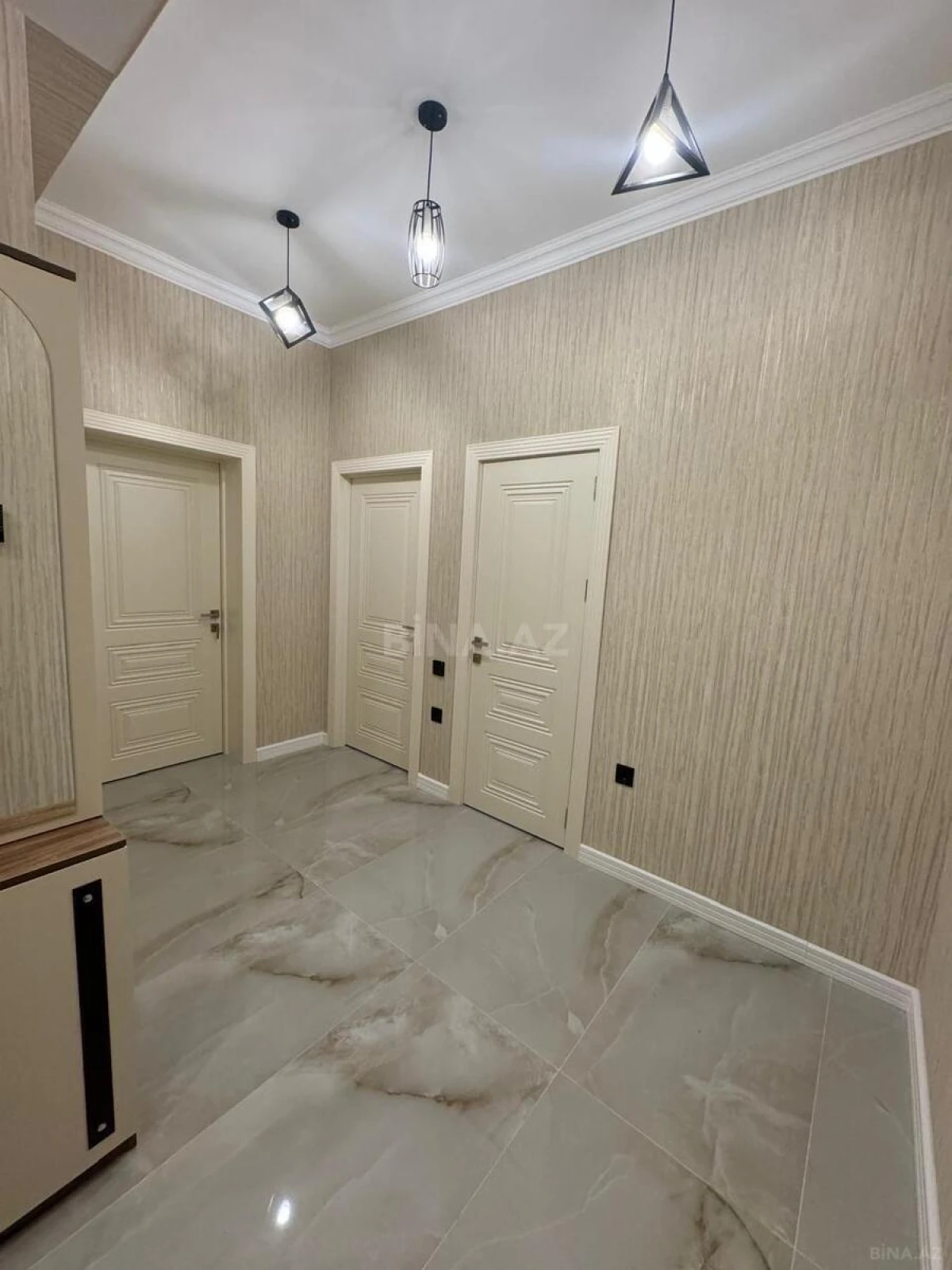 Kirayə verilir 2 otaqlı mənzil 75 m²