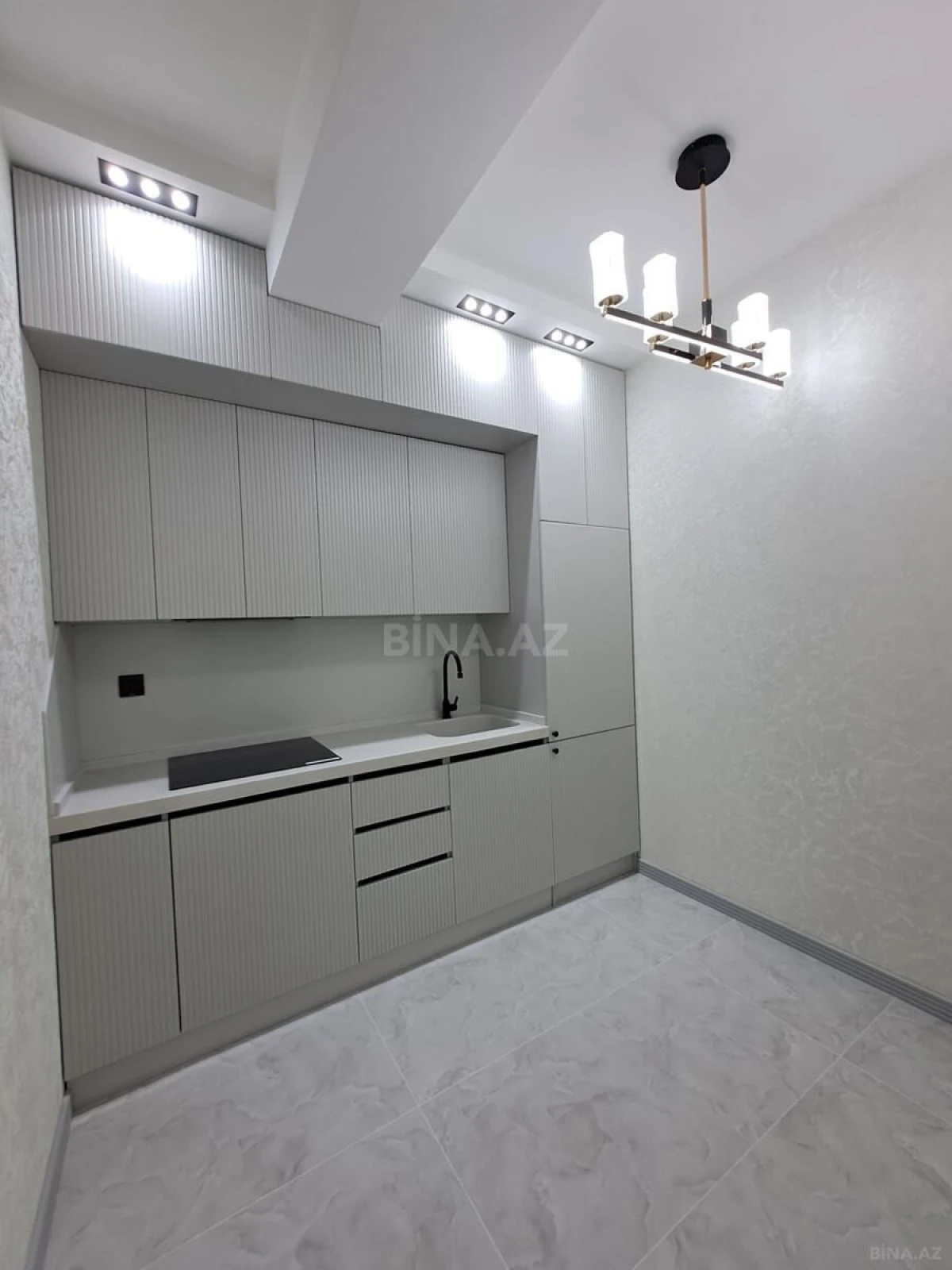 Satılır 2 otaqlı mənzil 52 m²